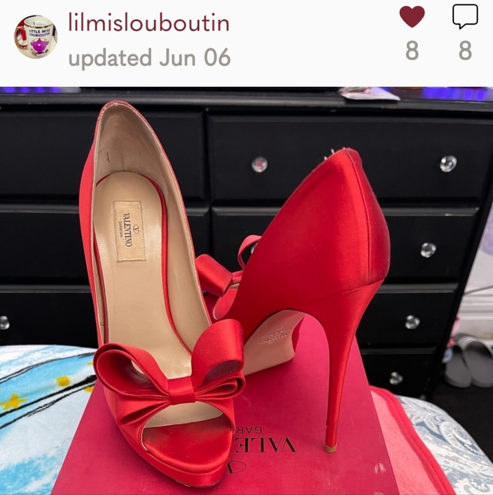 Trading my CL peep toe sling back with @lilmislouboutin